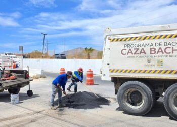 “Caza Baches” atiende vialidades en San Bernabé, Chamizal y acceso al Aeropuerto Internacional de Los Cabos