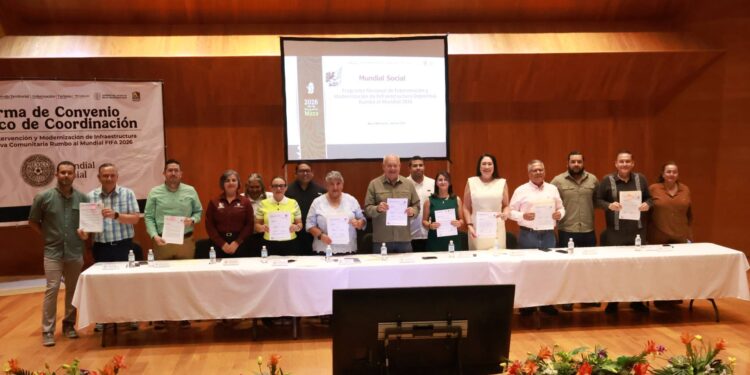 Acuerdan Gobierno BCS y SEDATU 38 obras deportivas en los cinco municipios rumbo al Mundial 2026