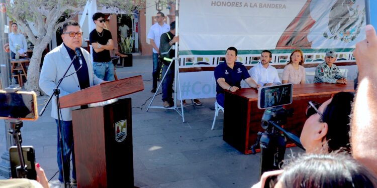 Fortalece Ayuntamiento de Los Cabos valores cívicos y reconoce talento juvenil