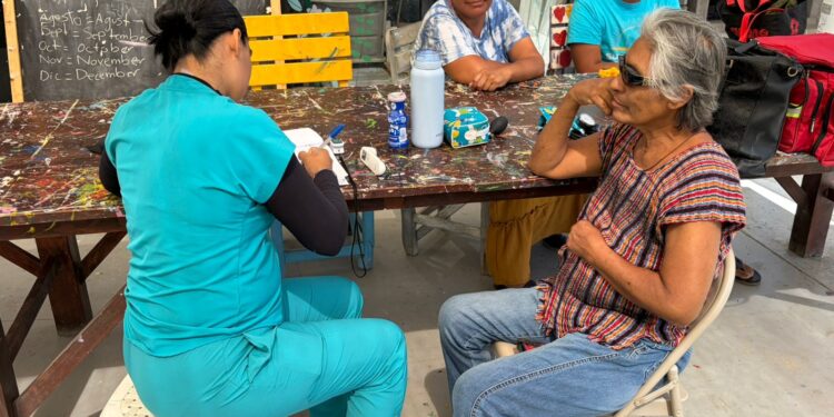 La Playa Centro Comunitario realiza brigada “Vida Sana” con servicios médicos gratuitos en la comunidad