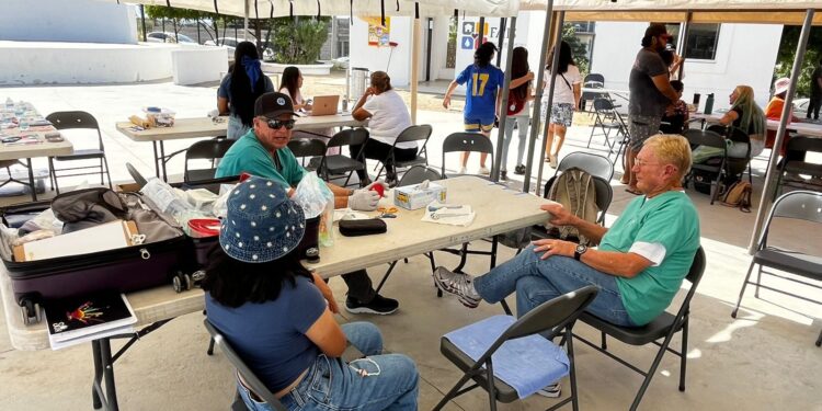 La Playa Centro Comunitario impulsa jornadas médicas con especialistas y vacunación gratuita