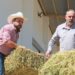 Beneficia alcalde de Los Cabos Christian Agúndez a 150 productores agrícolas y ganaderos con entrega de alfalfa y alimento concentrado