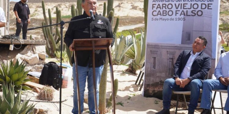 Conmemoran en Cabo San Lucas la Batalla de Puebla y el aniversario del Faro Viejo de Cabo Falso