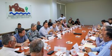 Gobierno BCS, autoridades y sector empresarial refuerzan coordinación para garantizar movilidad en Los Cabos