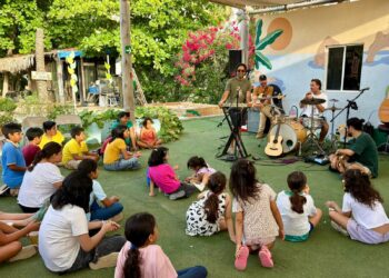 Música, arte y comunidad: celebran el Día del Niño y la Niña en La Playa Centro Comunitario