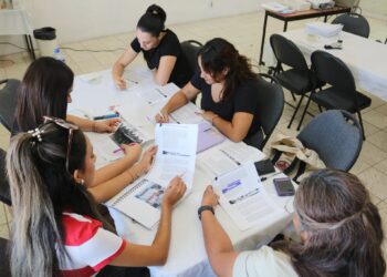 Concluyen talleres intensivos para docentes de educación básica en BCS