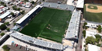 Avanzan trabajos de mantenimiento y rehabilitación en el Estadio Guaycura