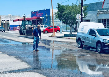 Suspende COEPRIS venta de alimentos en zonas con escurrimientos de aguas negras