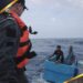 Dos Pescadores, sobreviven 5 Días, ¡Flotando en una…! Hielera¡