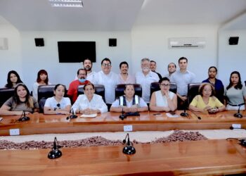 Atiende XV Ayuntamiento a familias de Puerto Nuevo que habitan en zona de riesgo