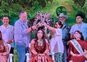 Celebra Santiago 305 años de historia con coronación de la Reina Pericú y actividades culturales