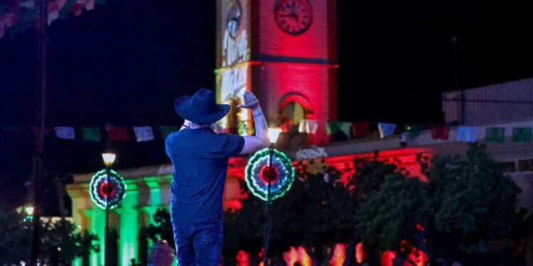 Con saldo blanco y plazas llenas, Los Cabos celebra unido las Fiestas Patrias
