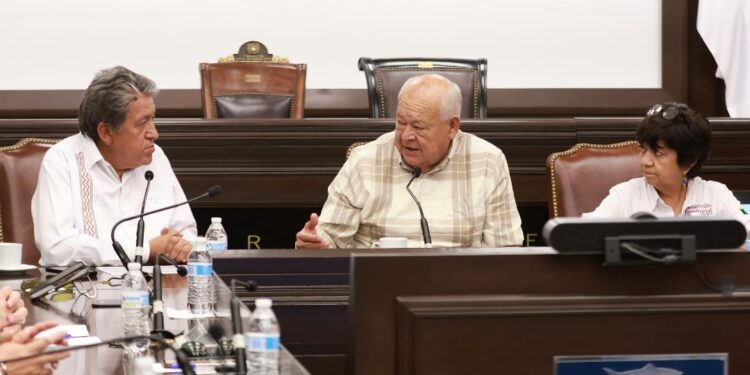Encabeza gobernador Víctor Castro reunión de seguimiento al Programa de Vivienda para el Bienestar en BCS