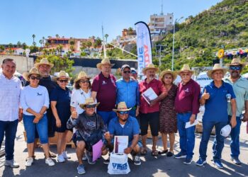 Entrega Gobierno de BCS un millón de pesos en apoyos al sector pesquero y acuícola de Los Cabos