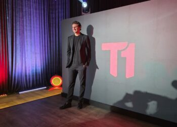 ¿Tienes un negocio? Con la IA de T1 puedes vender en internet, cobrar y facturar, todo desde cero pesos